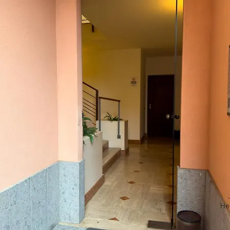 Apartment Balcony And Garage - Beaches 5min Away - Smart Tv