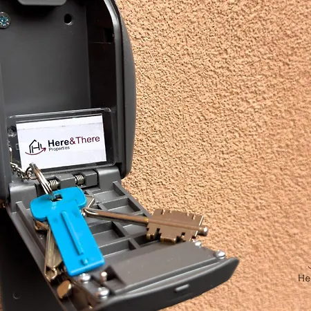 Apartamento Balcony And Garage - Beaches 5min Away - Smart Tv