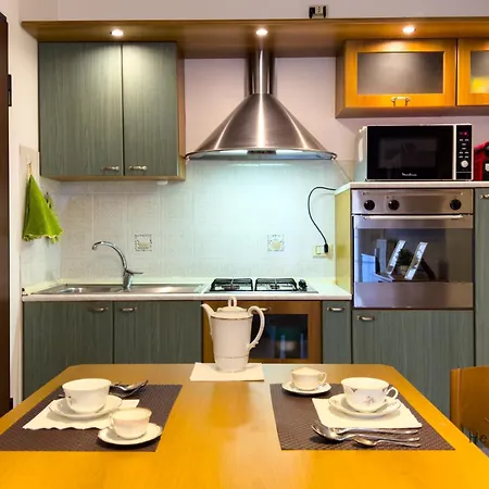 Balcony And Garage - Beaches 5min Away - Smart Tv Appartamento *