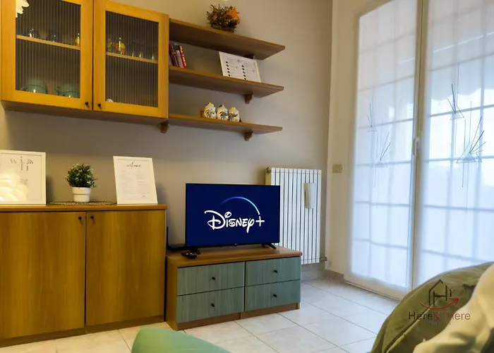 Lejlighed Balcony And Garage - Beaches 5min Away - Smart Tv *